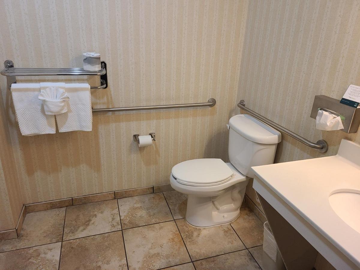 Quality Inn & Suites Wellington - Fort Collins Экстерьер фото