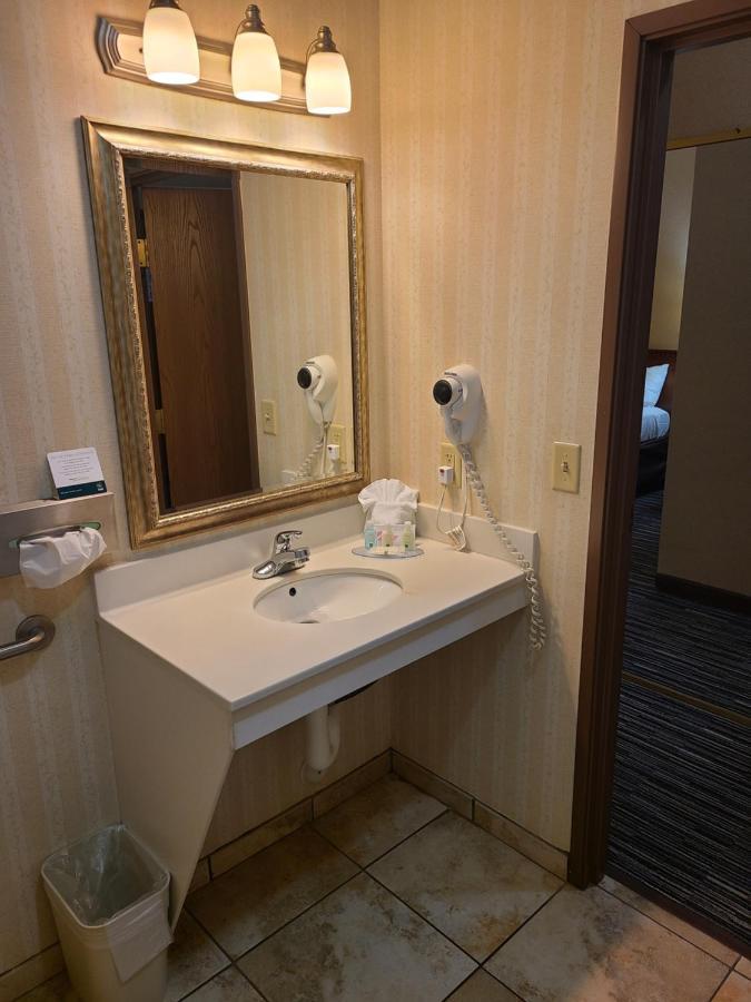 Quality Inn & Suites Wellington - Fort Collins Экстерьер фото