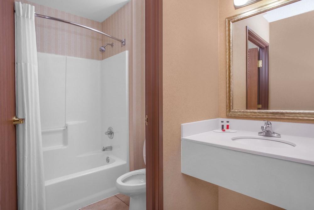 Quality Inn & Suites Wellington - Fort Collins Экстерьер фото